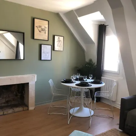 Duplex Hyper Centre Historique Milk Moon *
